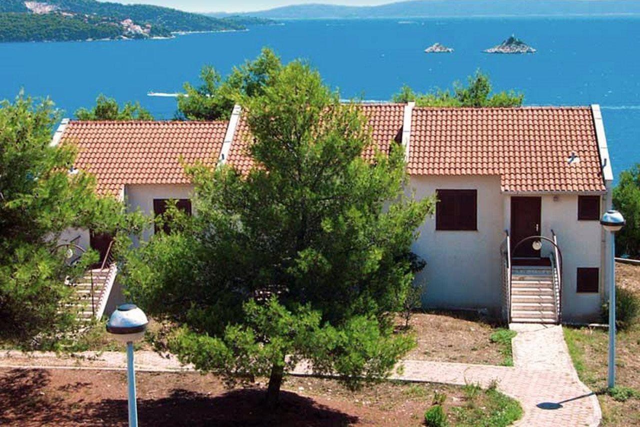 Apartment Medena Трогир Экстерьер фото